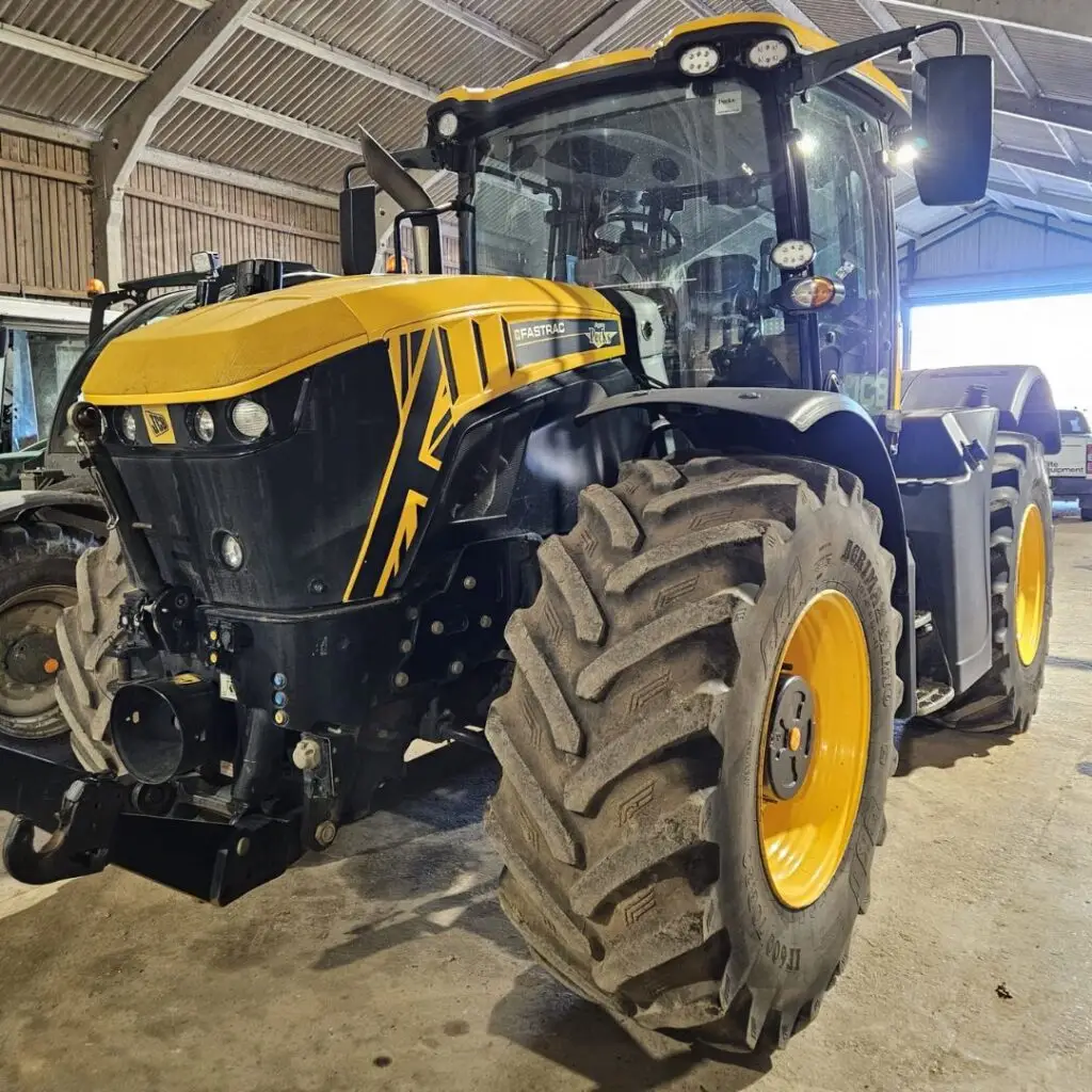 JCB Fastrac 4220